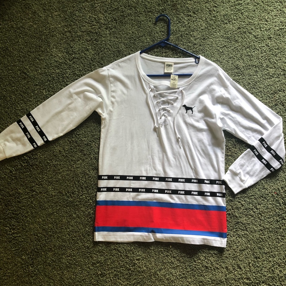 Brand new, in mint condition PINK sweater with tag